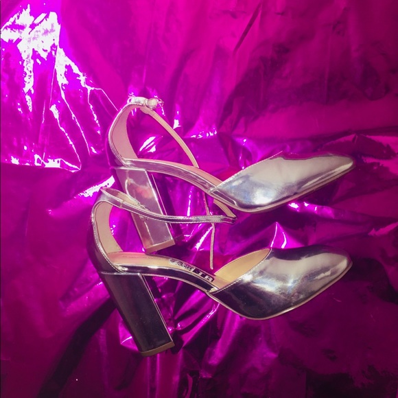 Metallic Silver Platform Pumps - Picture 1 of 1